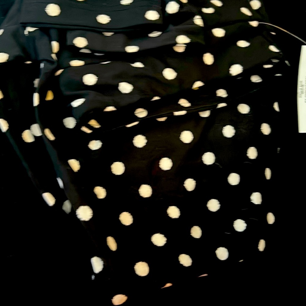 Time and try brand new leggings never work pokes dot pattern